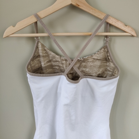 New Balance Lightning Dry White and Gold Lined Activewear Top Small - Picture 6 of 11